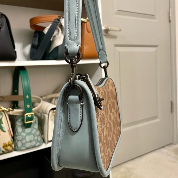 Coach Swinger 20 in Tan and Blue - Picture 5 of 7